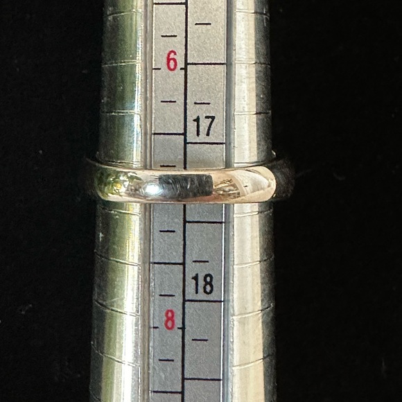 Victoria Wieck Aquamarine Ring. Set in Sterling Silver. Size 7 - Picture 8 of 9